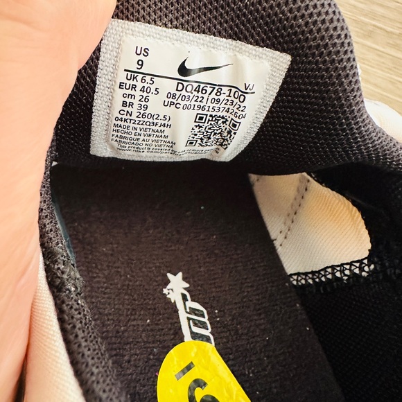 Nike men 9 sneakers, new, black white, metcon - Picture 6 of 6